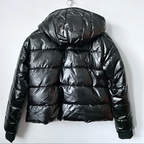 American Eagle Aerie Black Glossy Sherpa Lined Puffer Jacket NWT, Size M - Picture 5 of 11